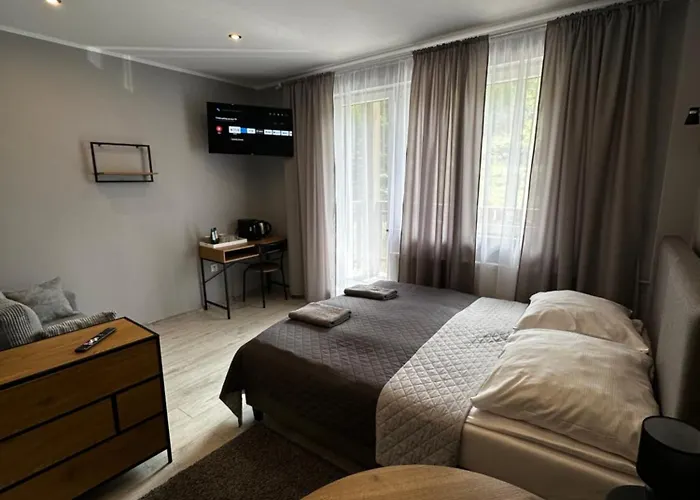 Karnat 3 Ze Sniadaniem